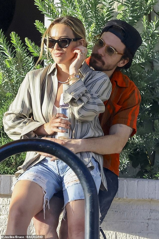 The blonde Texan was still married to her first husband Mike Comrie when she originally met Koma (born Bair) in 2013 while collaborating on her fifth studio album - Breathe In. Breathe Out