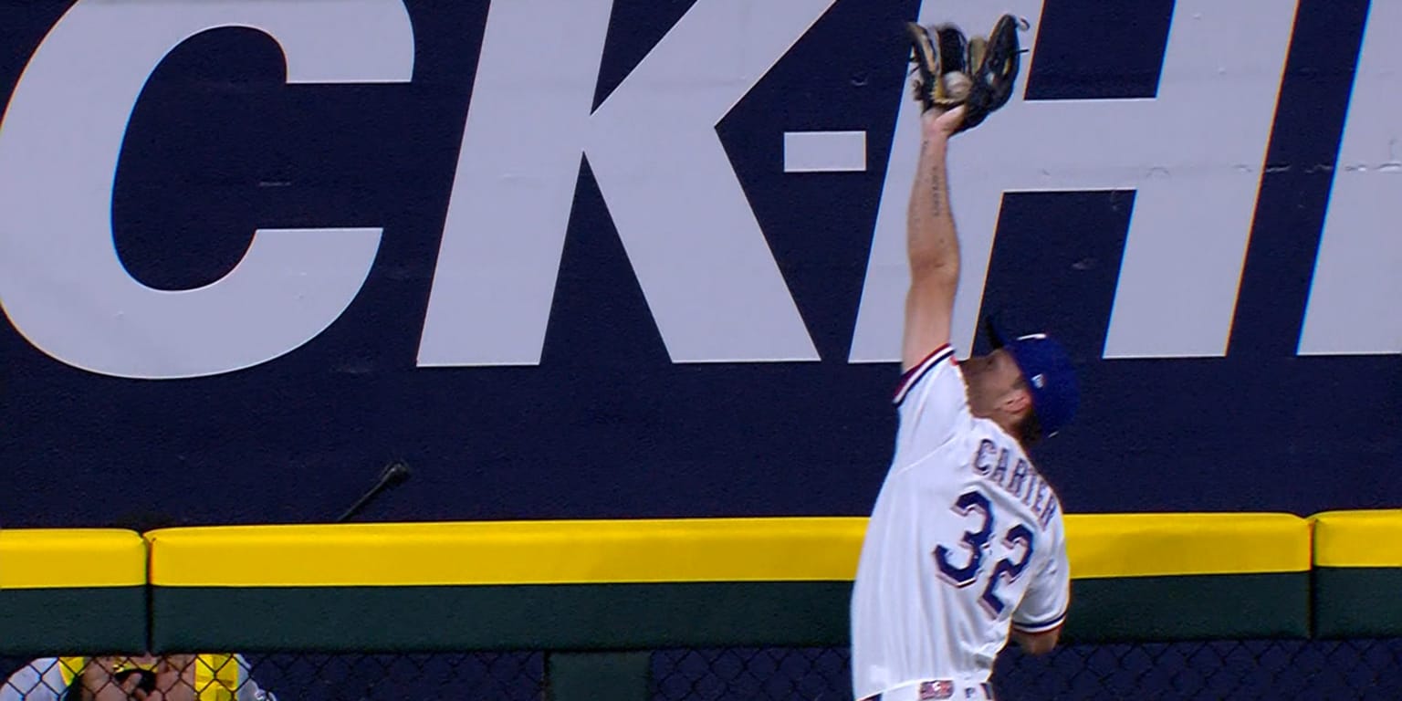 Evan Carter robs Oneil Cruz of a home run at Globe Life Field