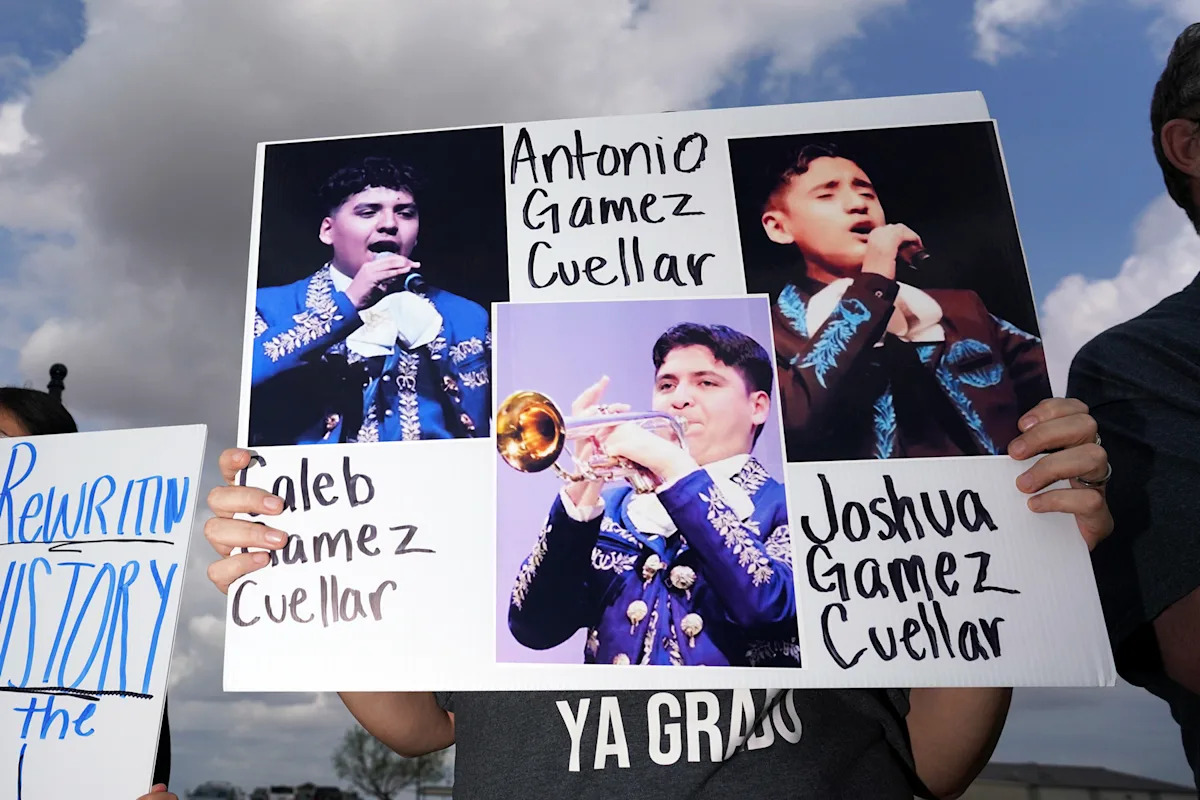 Kacey Musgraves Taps Mariachi Brothers Detained by ICE to Open Texas Shows