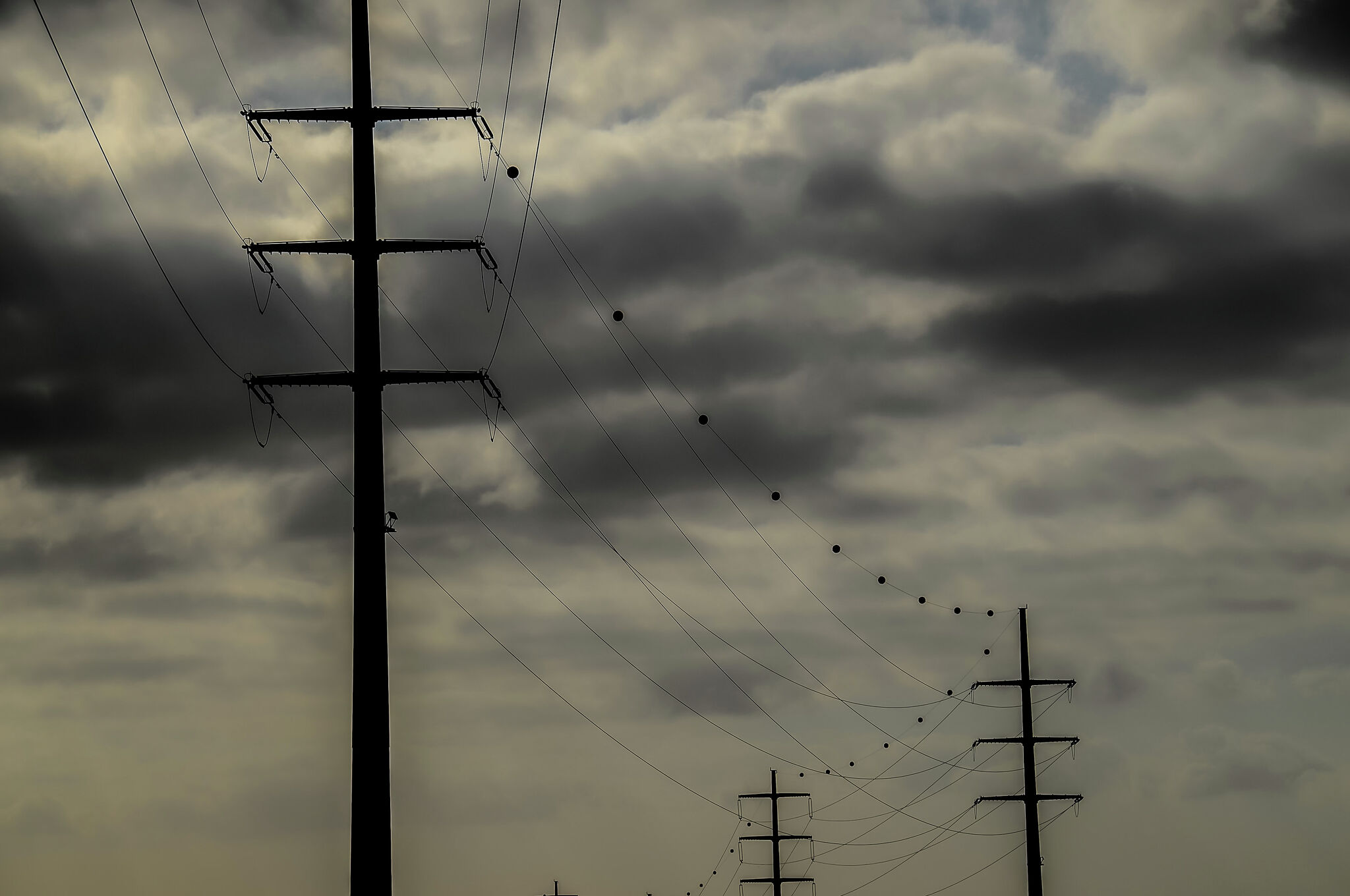Lightning strike near San Antonio temporarily impacts I-10 traffic