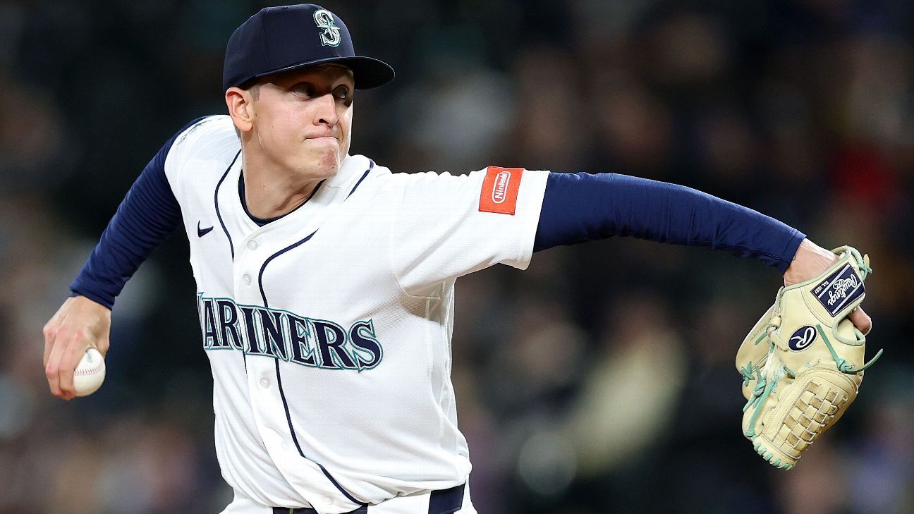 Mariners recall Hoppe, designate Legumina for assignment