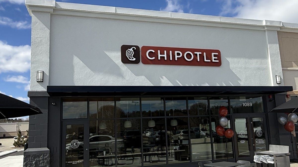 What restaurants are open Easter 2026? Details on Chipotle, IHOP, more