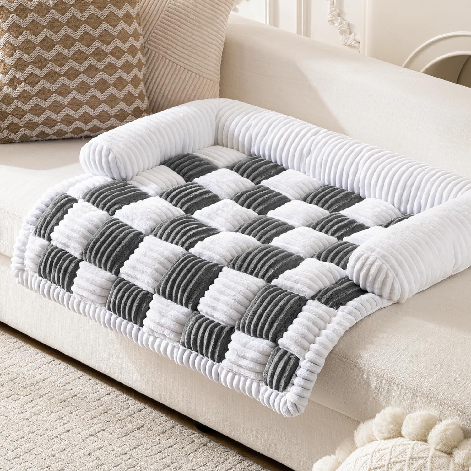 Dog Bed Fluffy Flannel Dog Mat for Furniture Protector,Non-Slip Plush Couch Covers for Pets, Washable Dog Cat Bed, Pet Friendly Dog Mat for Couches and Sofas(Grey, M-33.45 x 30.71 inch)