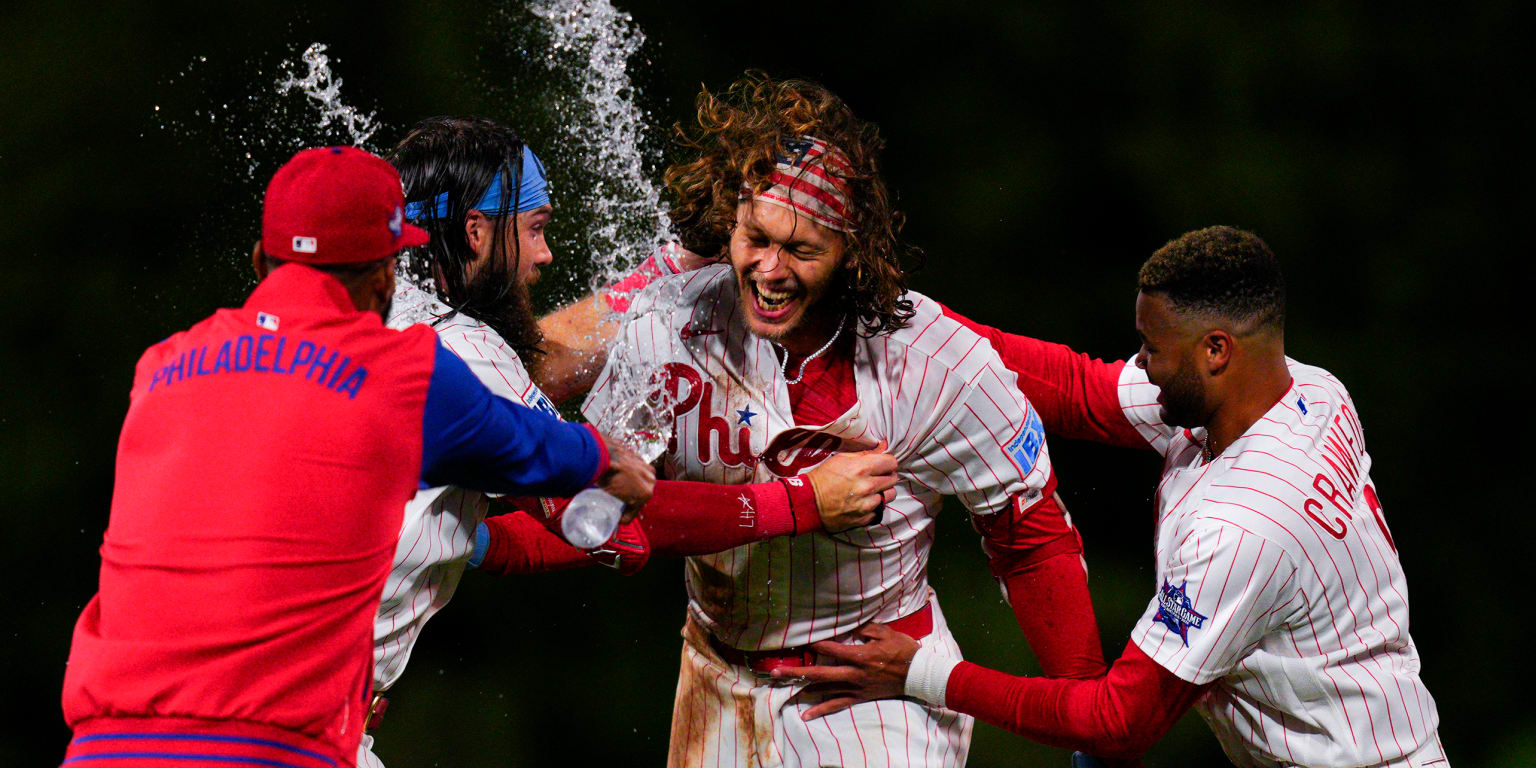 Phillies walk off Giants in both games of doubleheader